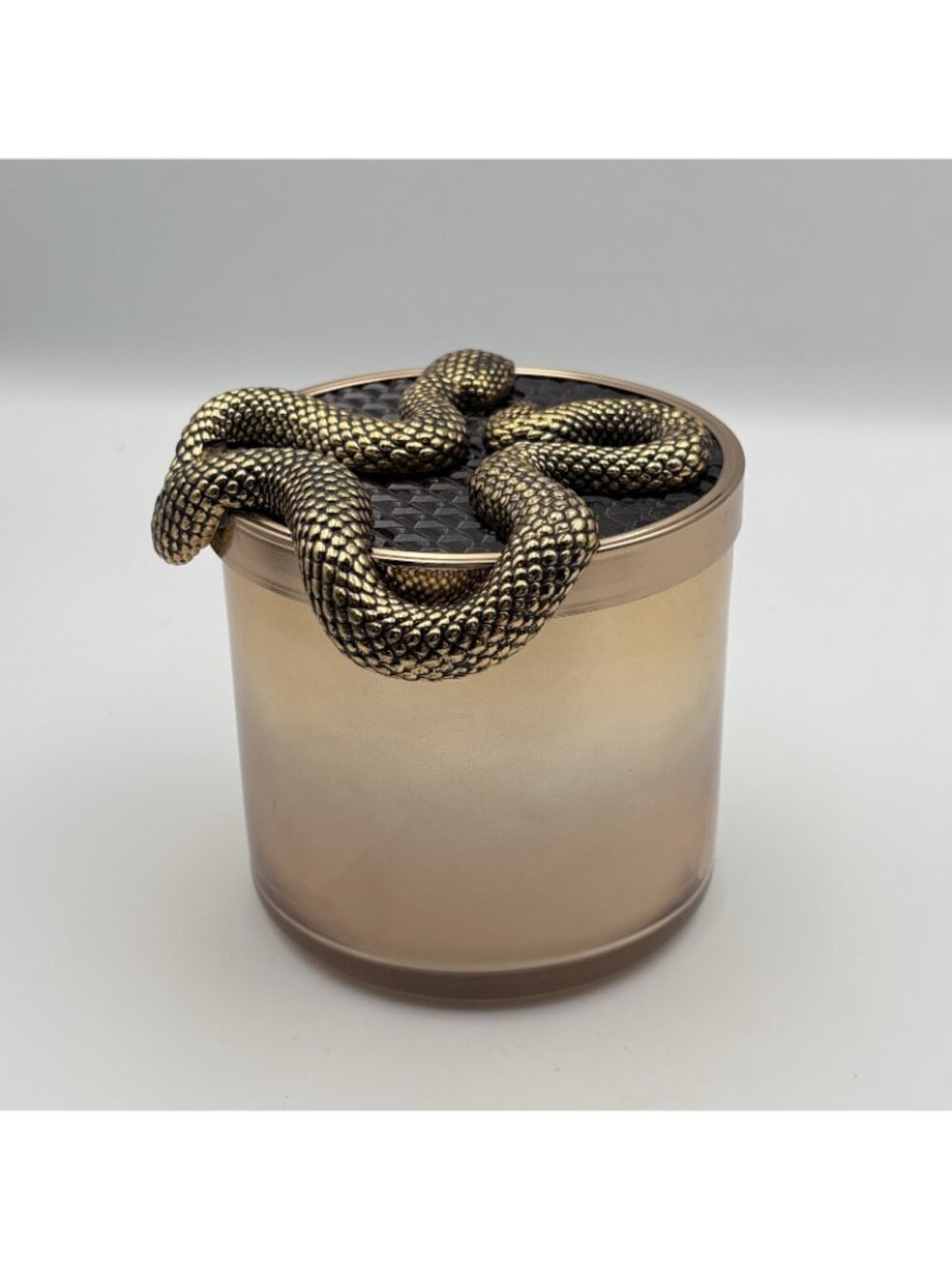 Bath & Body Works Wicked Vanilla Woods 3 Wick Candle Snake Lid 14.5 oz Halloween - Picture 7 of 16